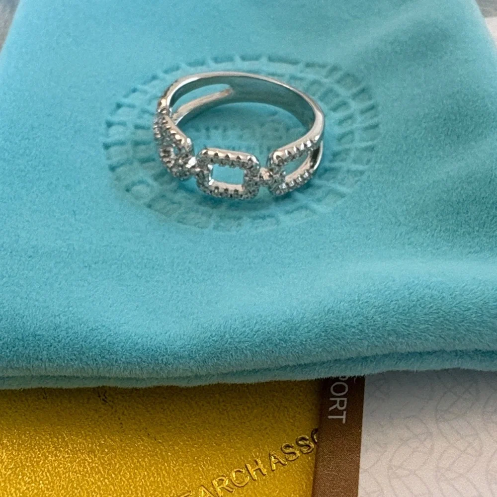 Moissanite solid silver 2.1ct band ring - Picture 6 of 8